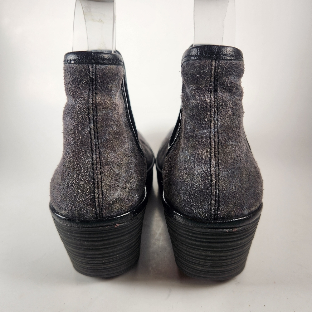 FLY LONDON Women's Chelsea Boot Size 6 EU 36 Gray Leather Wedge Camo Shoe - Picture 4 of 10